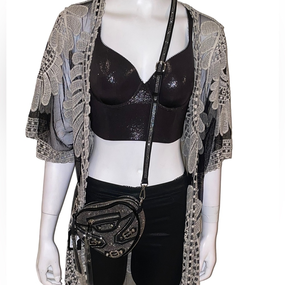 AKIRA Rhinestone Studded Heart Shaped X-body Bag - NWT - Picture 3 of 3